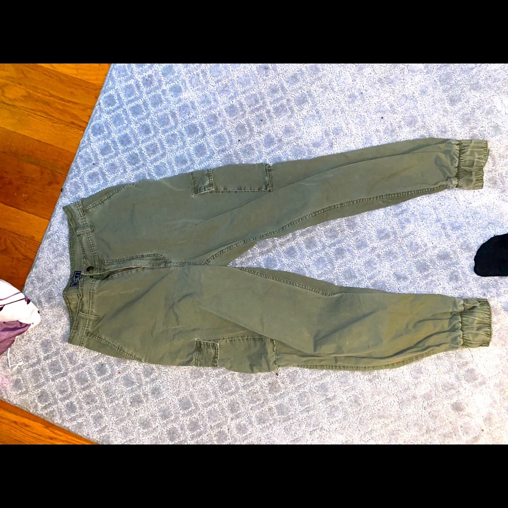 Abercrombie & Fitch Size small cargo joggers